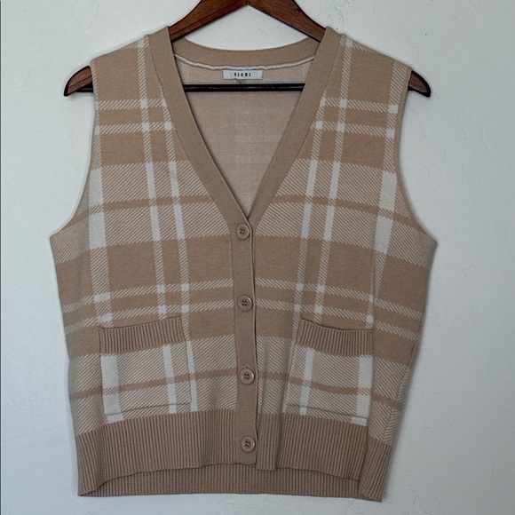 Sioni Sweaters - Sioni Plaid Sweater Vest Tan Cream Button Front Pockets Size Large